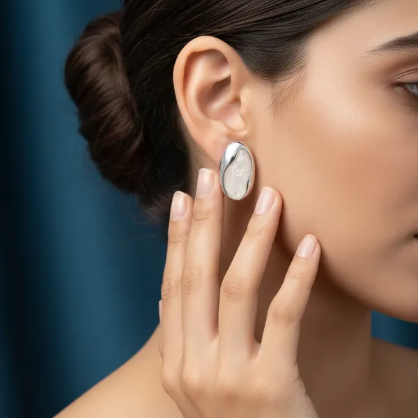 Silver_Elegant_Oval_White_Shell_Stud_Earrings_With_Border_For_Women