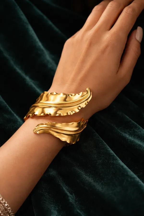 Gold_Plated_Adjustable_Wrap_Bracelet_For_Women