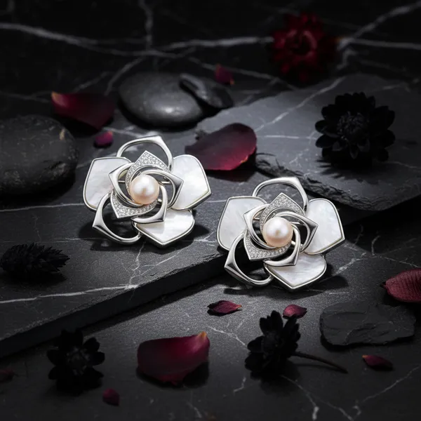 Silver_Elegant_Mother_Of_Pearl_Flower_Stud_Earrings_With_Center_For_Women