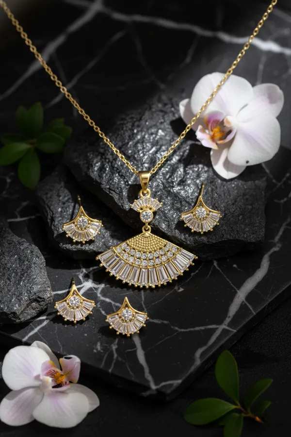 Golden_Elegant_Fan_Shaped_Cz_Pendant_Necklace_Set_With_Matching_Earrings_Gold_Plated_For_Women