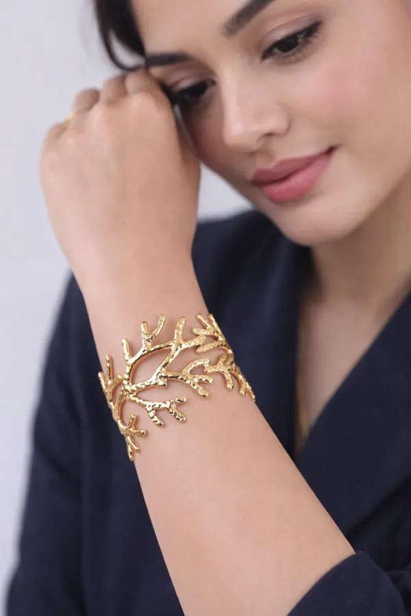 Golden_Coral_Branch_Cuff_Bracelet_For_Women
