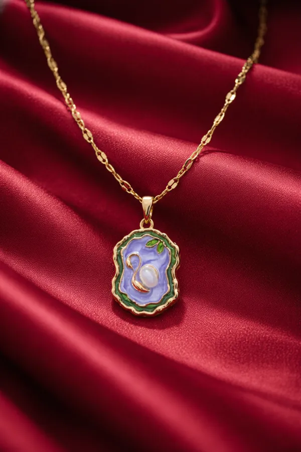 White_Elegant_Purple_Jade_Gourd_Pendant_Necklace_With_Gold_Chain_For_Women