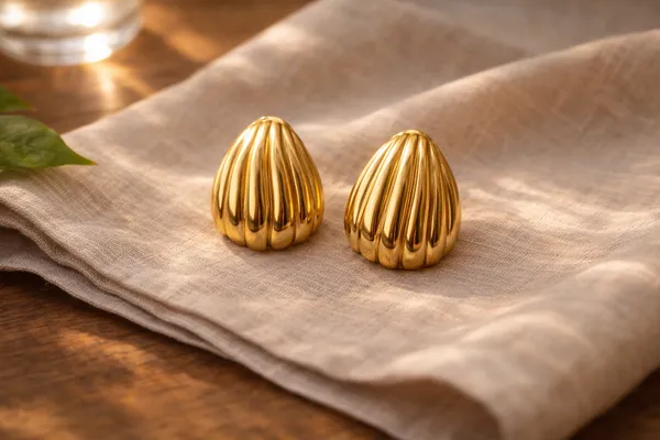Gold_Plated_Ridged_Teardrop_Stud_Earrings_For_Women