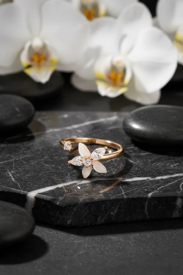 White_Elegant_Floral_Crystal_Open_Ring_Adjustable_Flower_With_Stone_Petals_For_Women