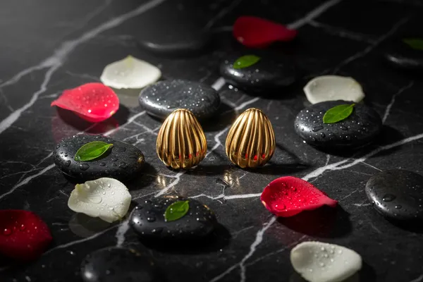 Gold_Plated_Ridged_Teardrop_Stud_Earrings_For_Women