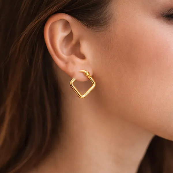 Golden_Elegant_Square_Hoop_Earrings_For_Women