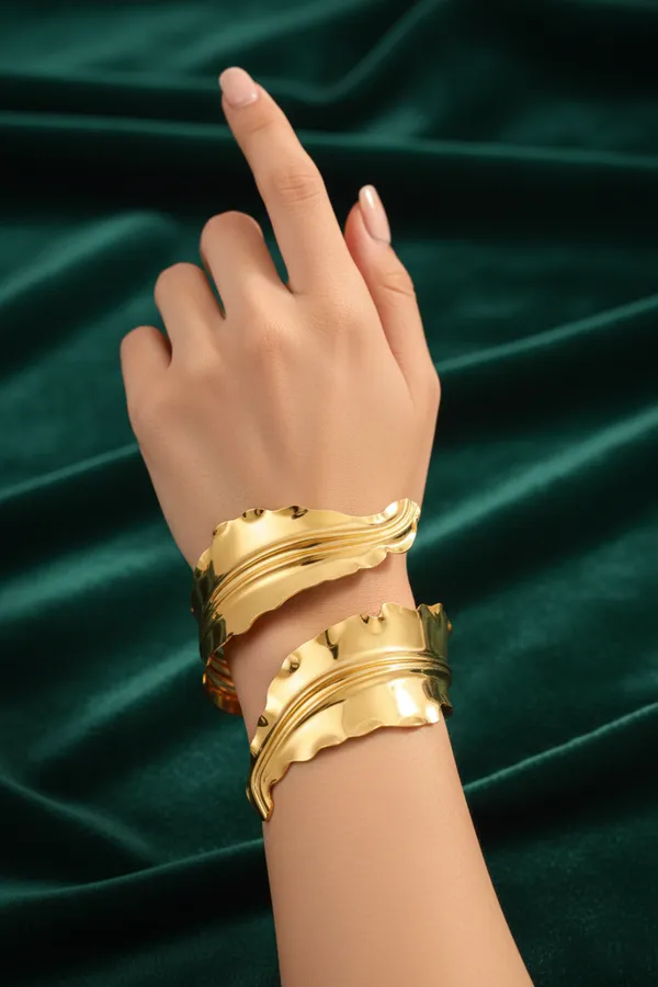 Gold_Plated_Adjustable_Wrap_Bracelet_For_Women