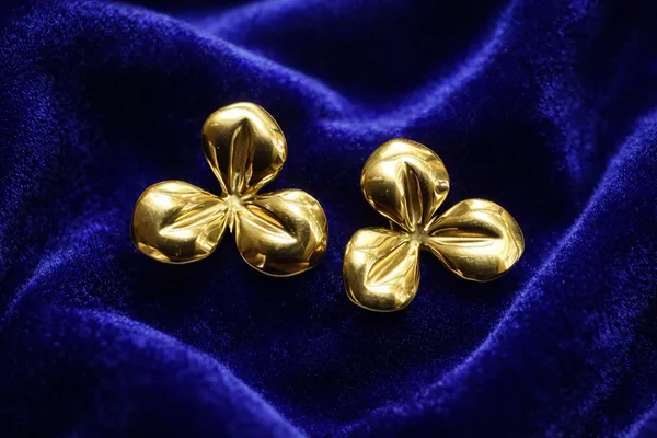 Golden_Three_Petal_Flower_Stud_Earrings_For_Women