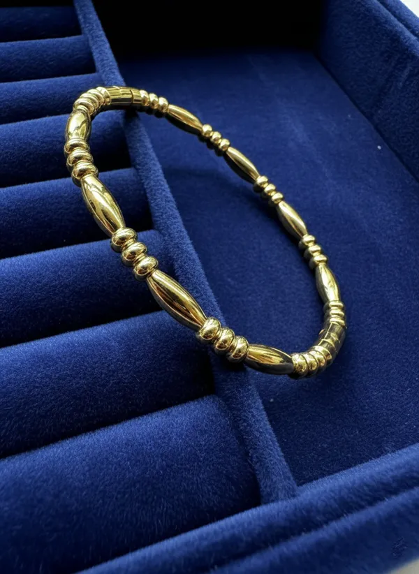 Golden_Beaded_Stretch_Bracelet_For_Women