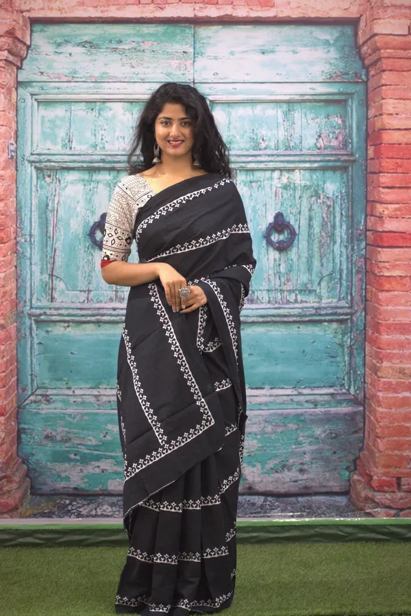 Black_Elegant_Jaali_Print_Cotton_Saree_with_Designer_Blouse