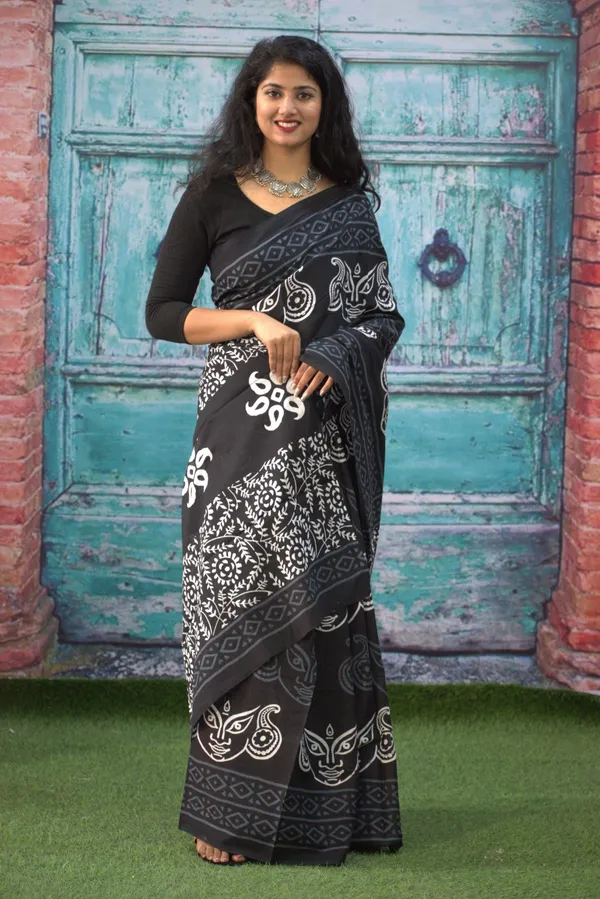 Black_Tribal_Face_Print_Designer_Cotton_Saree