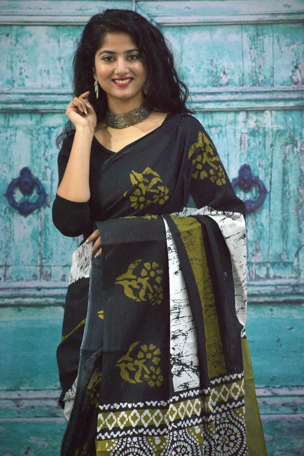 Black_&_Olive_Green_Batik_Print_Cotton_Saree_with_Designer_Border