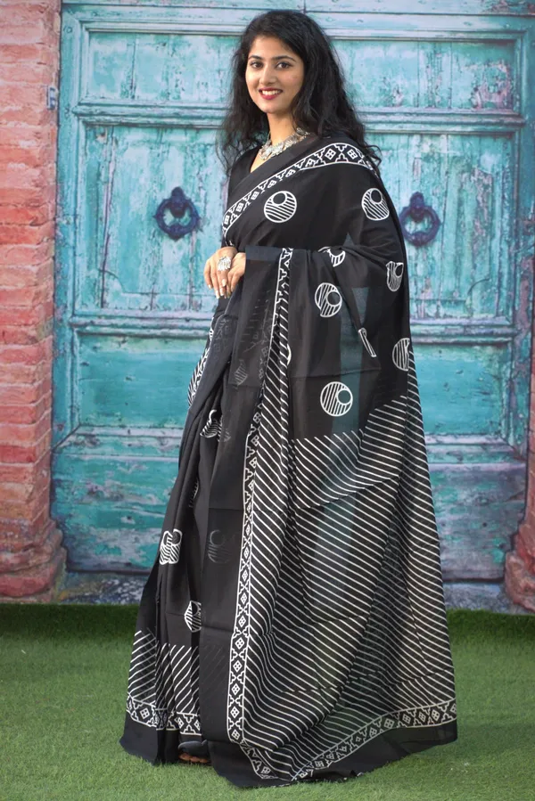 Black_&_White_Moon_Print_Cotton_Saree_with_Geometric_Border