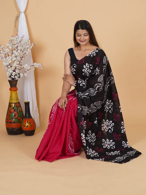 Classic_Black_Batik_Print_Cotton_Saree_with_Red_Pallu