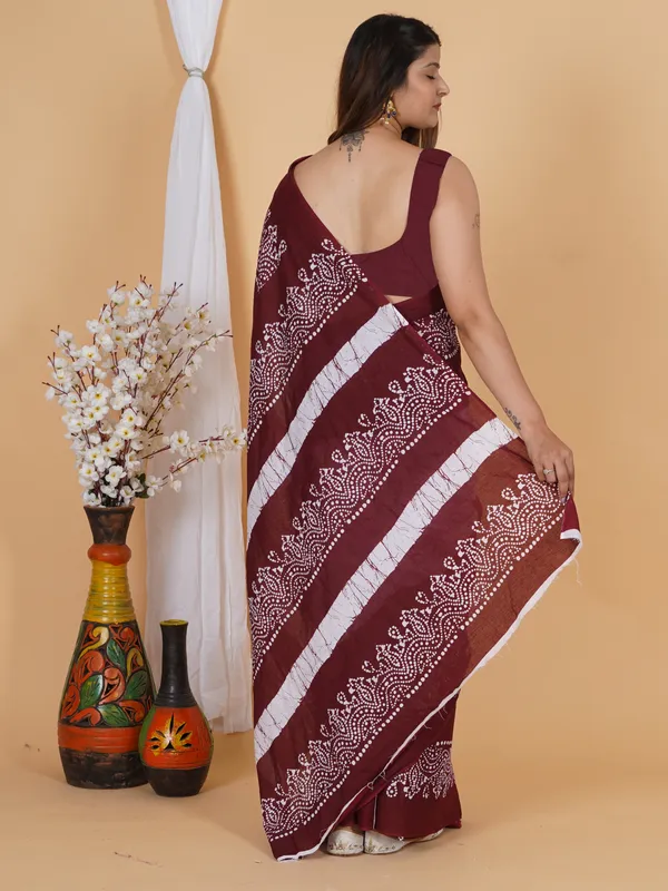 Deep_Maroon_Traditional_Batik_Print_Saree