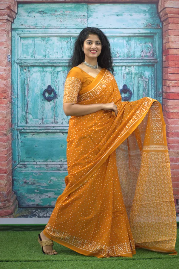 Mustard_Yellow_Ethnic_Printed_Saree_with_Traditional_Border