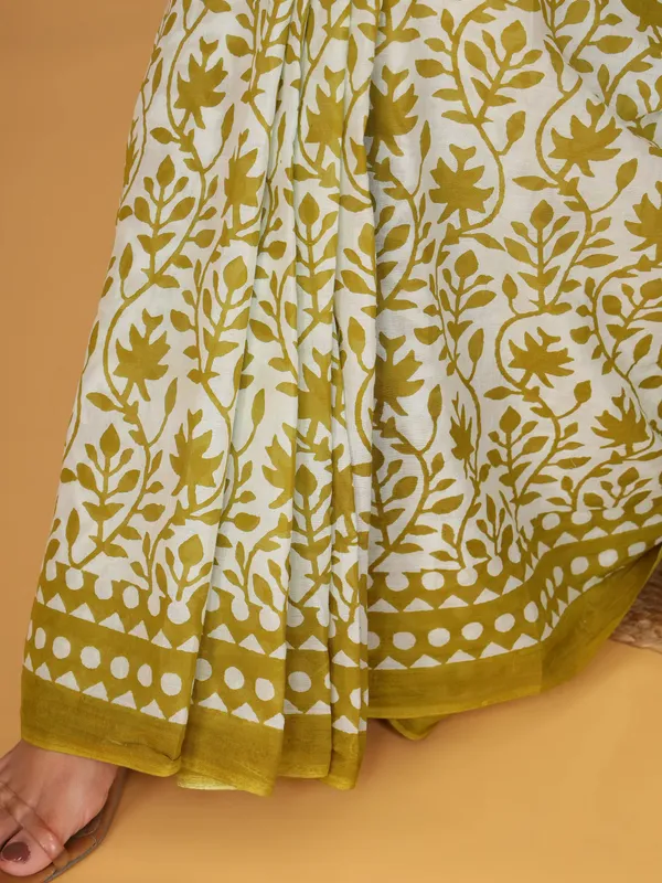 Mustard_Yellow_Floral_Printed_Cotton_Saree_with_Ethnic_Border_|_Elegant_Designer_Saree_for_Women