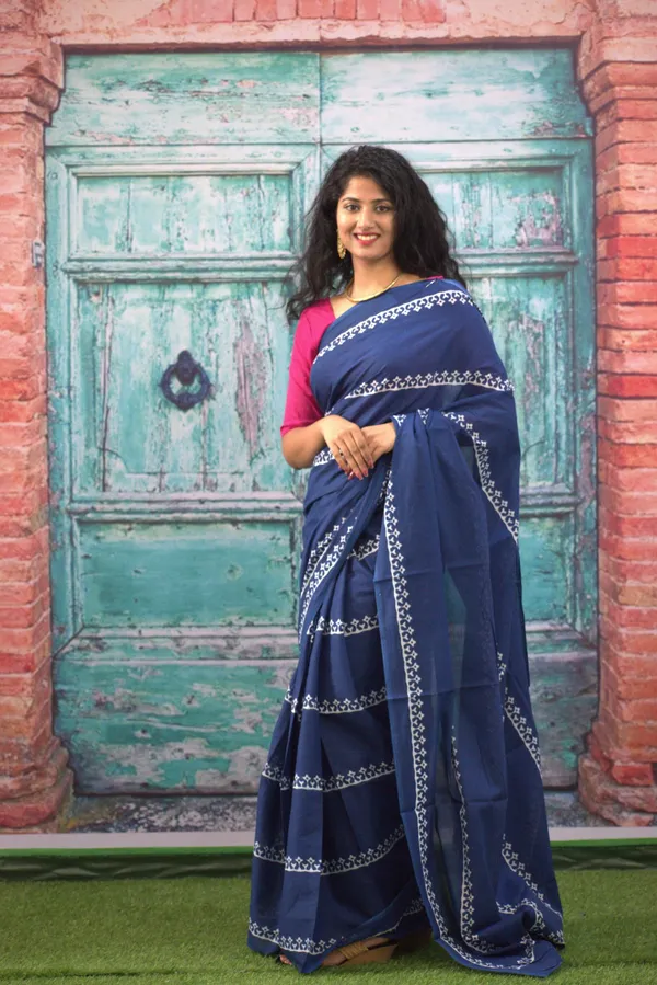 Navy_Blue_Jaali_Print_Cotton_Saree_with_Elegant_Border