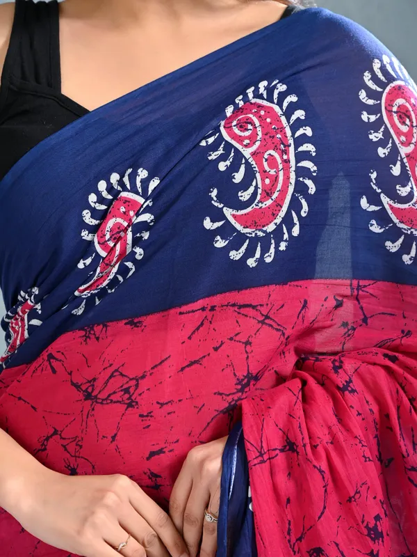 Navy_Blue_&_Pink_Paisley_Printed_Cotton_Saree_for_Women_|_Designer_Soft_Cotton_Ethnic_Saree_|_Traditional_Indian_Wear