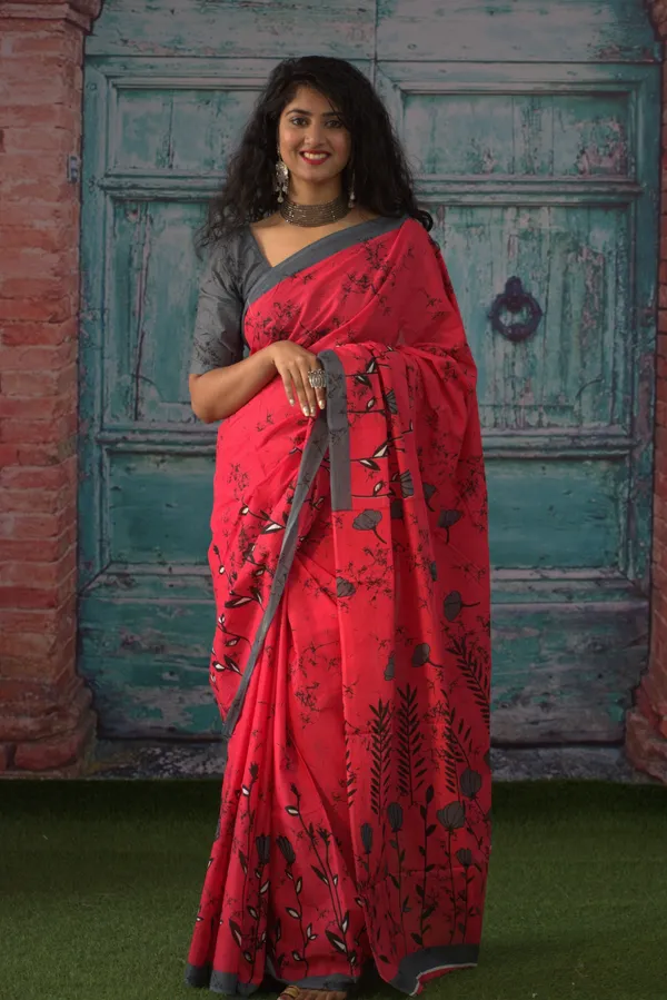 Red_Floral_Printed_Saree_with_Grey_Designer_Border