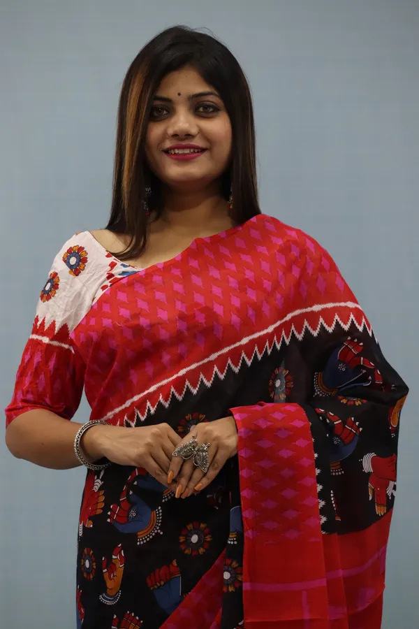 Red_&_Black_Tribal_Print_Designer_Cotton_Saree_with_Contrast_Border