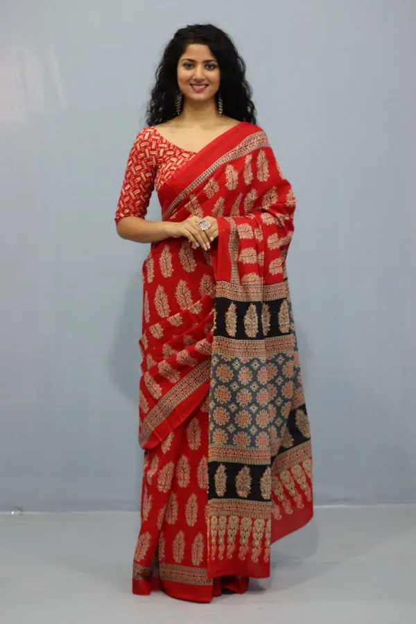 Royal_Red_Ethnic_Printed_Saree_with_Designer_Border