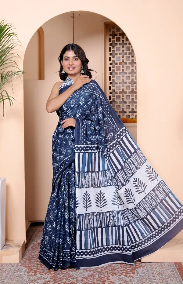 Soft_Mulmul_Cotton_Blue_Printed_Saree_with_Contrast_Designer_Pallu