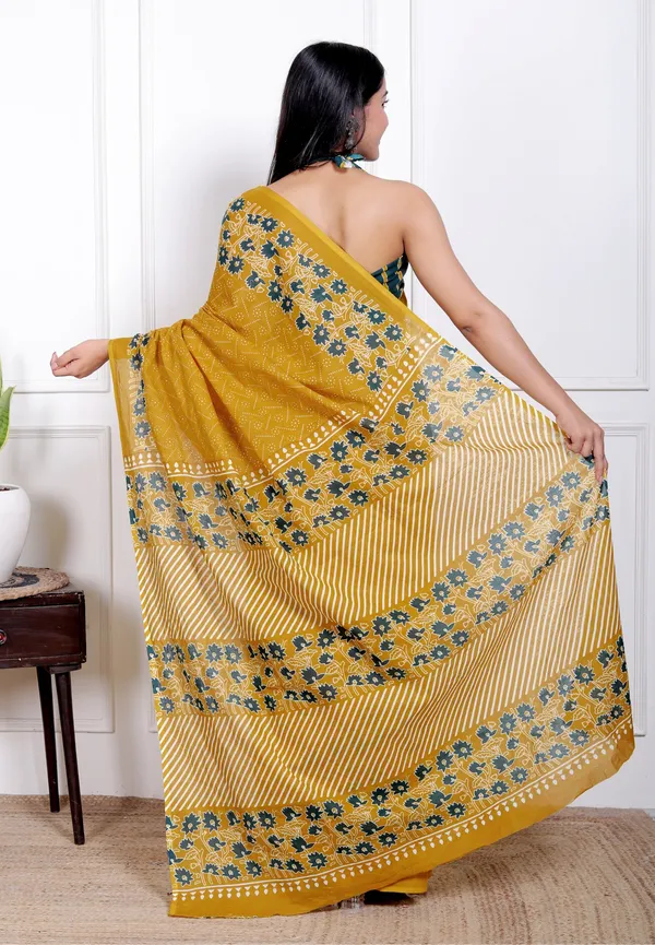 Soft_Mulmul_Cotton_Mustard_Yellow_Floral_Printed_Saree_with_Designer_Pallu