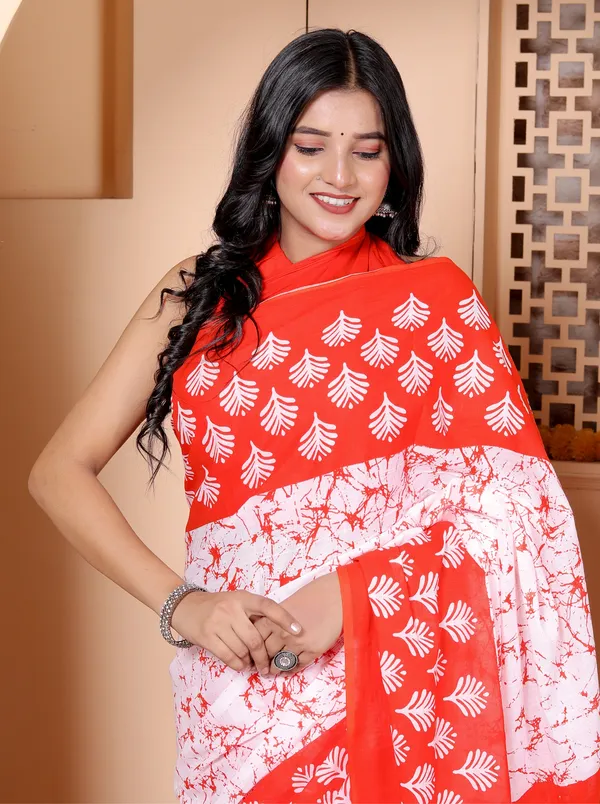 Soft_Mulmul_Cotton_Red_&_White_Printed_Saree_with_Designer_Pallu