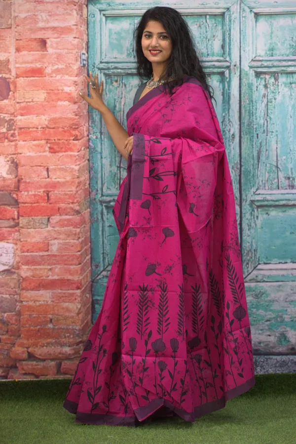 Soft_Mulmul_Magenta_Saree_with_Floral_Print_&_Border