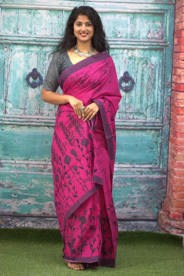 Soft_Mulmul_Magenta_Saree_with_Floral_Print_&_Border