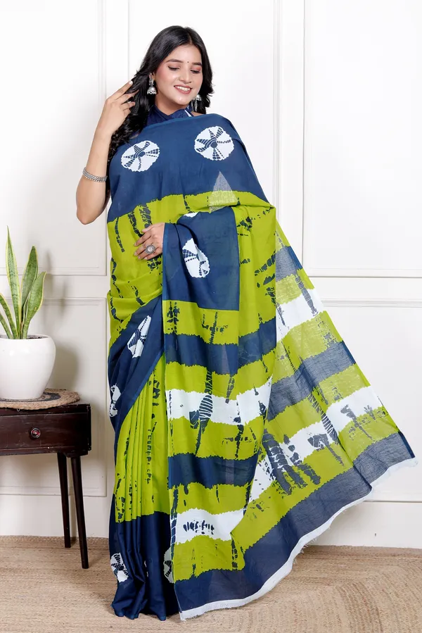 Stylish_Blue_&_Green_Printed_Saree_with_Abstract_Design