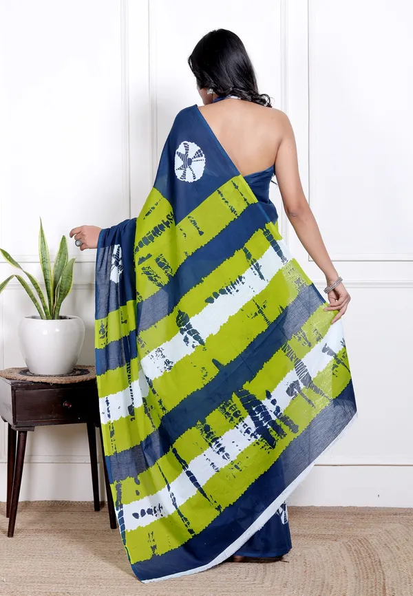 Stylish_Blue_&_Green_Printed_Saree_with_Abstract_Design