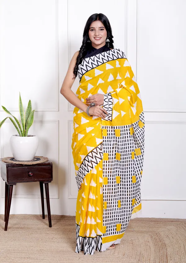 Stylish_Yellow_&_White_Geometric_Printed_Saree_with_Contrast_Pallu