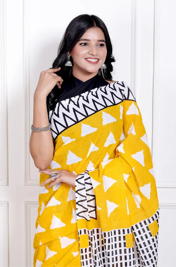 Stylish_Yellow_&_White_Geometric_Printed_Saree_with_Contrast_Pallu