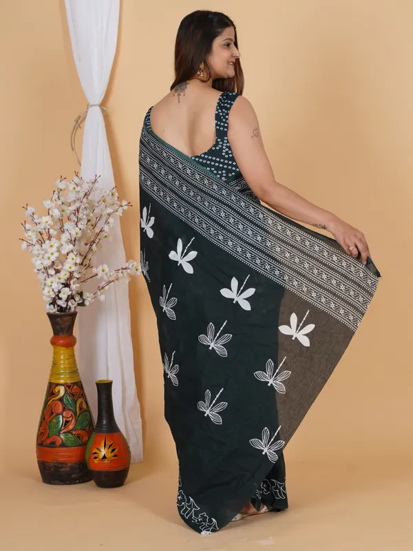 Women’s_Dark_Green_Hand_Block_Print_Cotton_Saree_with_White_Floral_Border