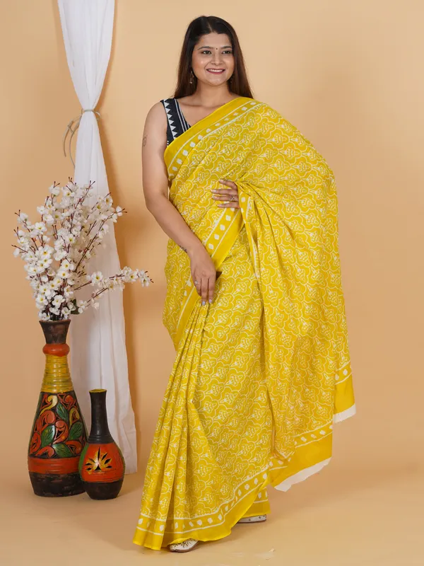 Yellow_Floral_Print_Cotton_Saree_with_Contrast_Border