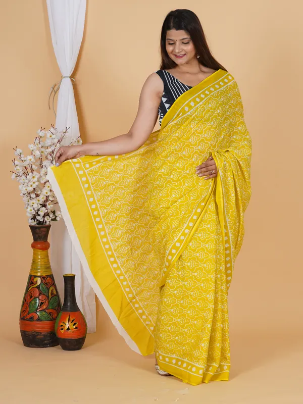 Yellow_Floral_Print_Cotton_Saree_with_Contrast_Border