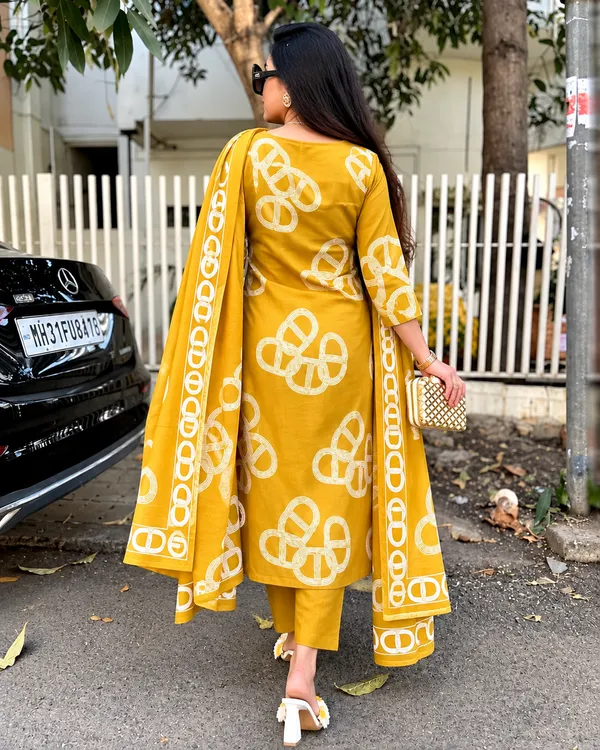 Trending_Anjuma_Yellow_Printed_Vescos_Dress_|_Kurti_Pant_Set_3_PCS
