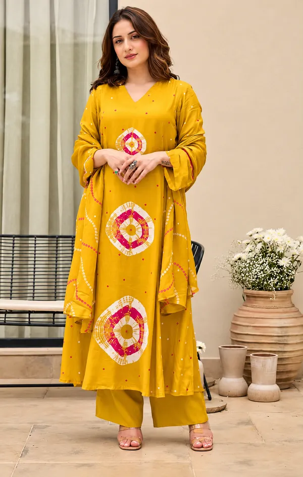 Trending_Women's_Siani_yellow_Kurta_Pant_Set_With_Dupatta