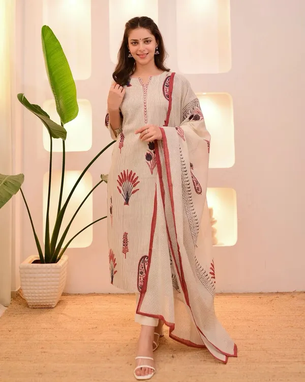 Women’s_Off-White_Printed_Kurta_Pant_Set_with_Dupatta