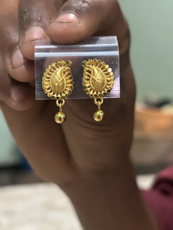 Gold_Brass_Drop_Earrings_For_Women