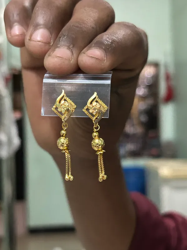 Gold_Brass_Drop_Earrings_For_Women