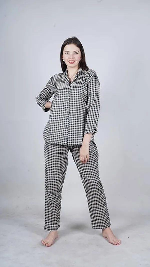 Black_Checkered_Night_Suit_For_Women