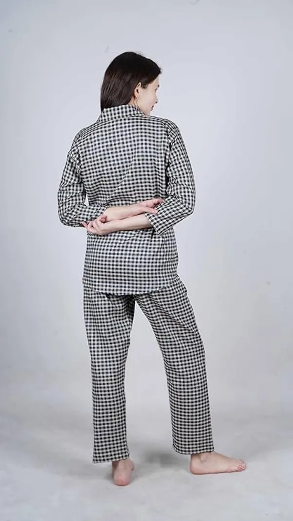 Black_Checkered_Night_Suit_For_Women