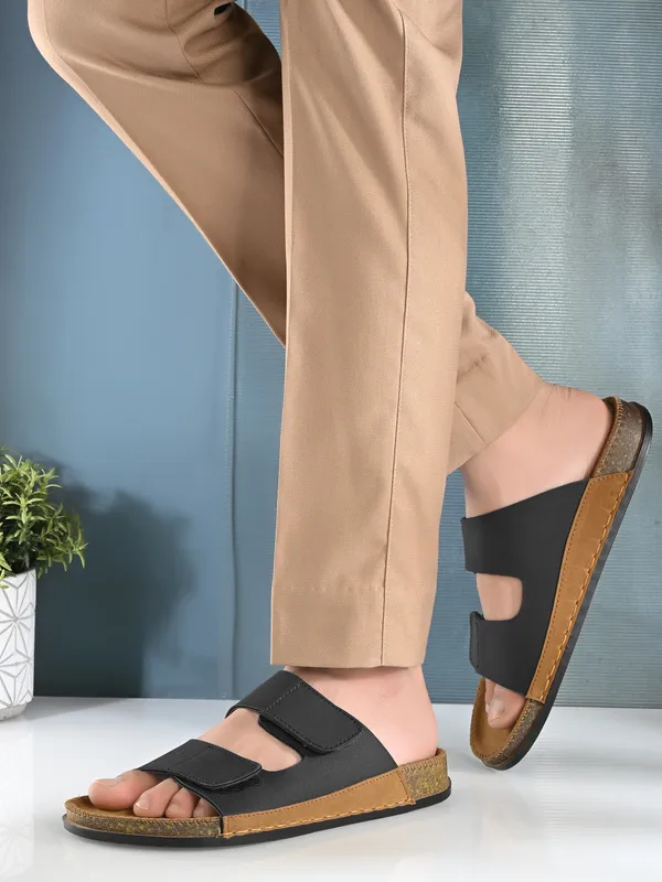 Black_Casual_Sandals_For_Men