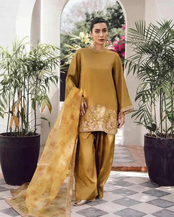 Mehndi_Cotton_Premium_&_Fancy_Design_Kurti_And_Pant_Set_For_Women
