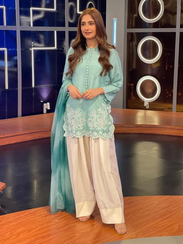 Blue_And_White_Cotton_Premium_&_Fancy_Design_Kurti_And_Pant_Set_For_Women