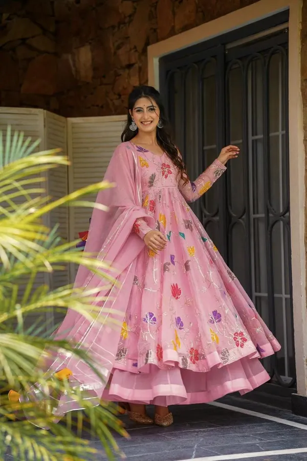 Light_Pink_Cotton_Premium_&_Fancy_Design_Kurti_And_Dupatta_For_Women