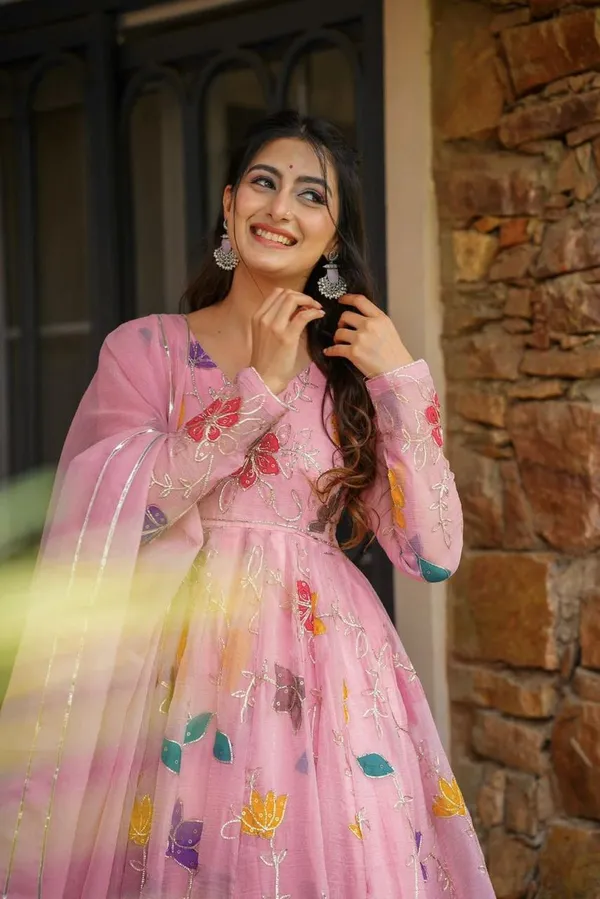 Light_Pink_Cotton_Premium_&_Fancy_Design_Kurti_And_Dupatta_For_Women